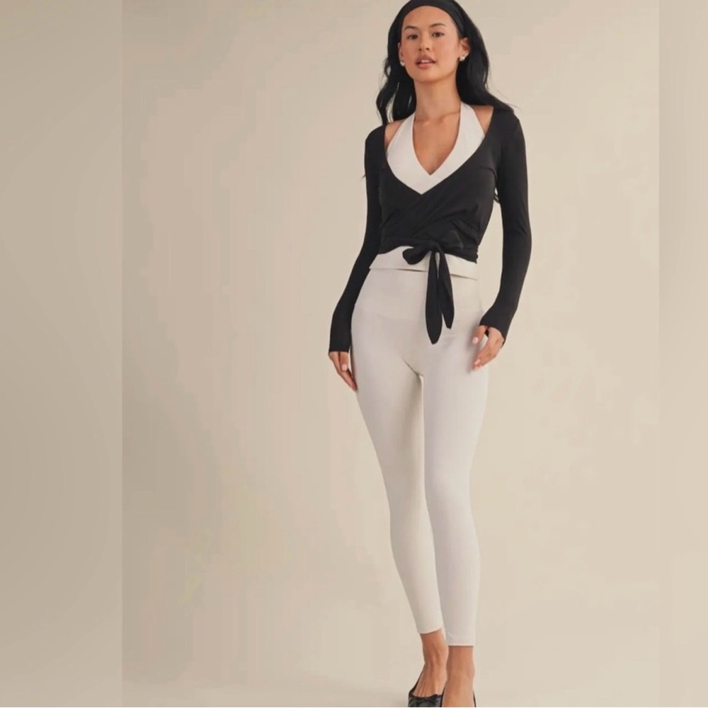 Chic Black and White Long Sleeve Wrap Top - Picture 2 of 2